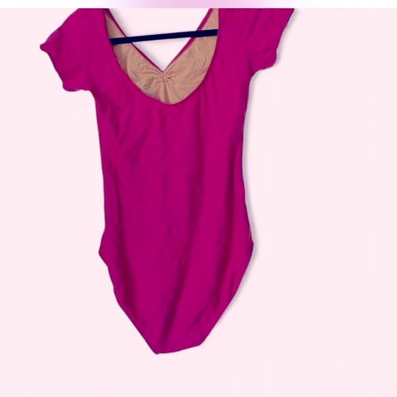 Wear Moi Fuchsia Leotard - Picture 2 of 3
